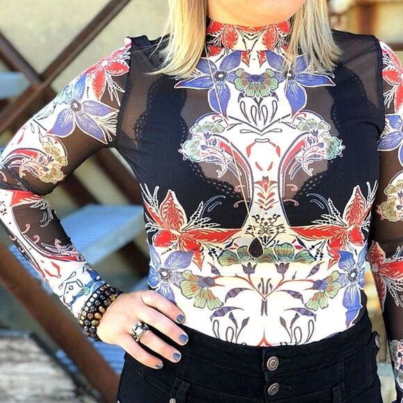 Jealous Tomato  - Picture 1 of 9